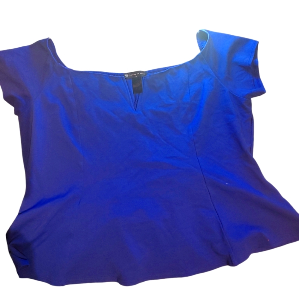 Fashion to Figure Royal Blue top size 3X